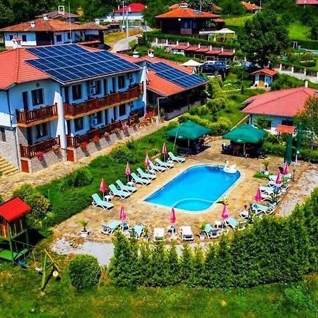 فندق Family Complex Krisbo Donkovtsi المظهر الخارجي الصورة