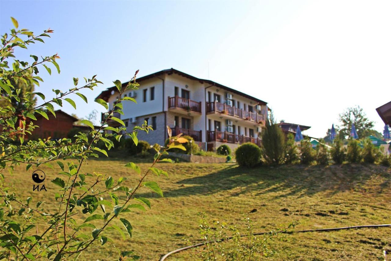 فندق Family Complex Krisbo Donkovtsi المظهر الخارجي الصورة