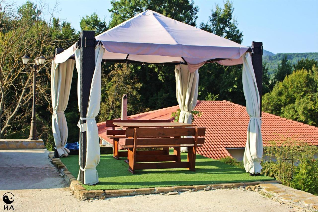 فندق Family Complex Krisbo Donkovtsi المظهر الخارجي الصورة